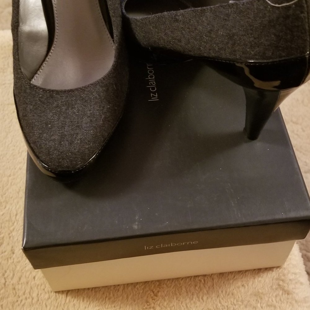 Liz Claiborne Pumps